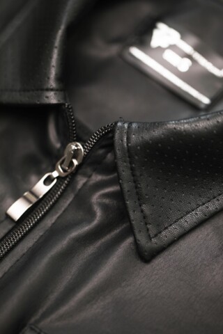 Herreskjorte i wetlook RMEmil fra Regnes Fetish Planet